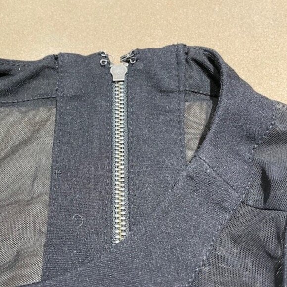 GUESS CROP TOP - BLACK SHEER/SOLID Sleeveless, Zip Up Back, Trendy, Size Small - Picture 10 of 15